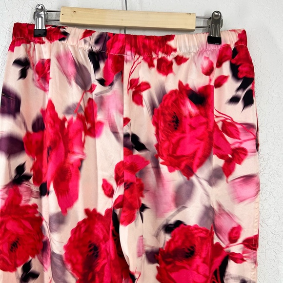 Victoria's Secret Water-color Roses Silky Pajama Bottoms Sz. Med - Picture 15 of 16